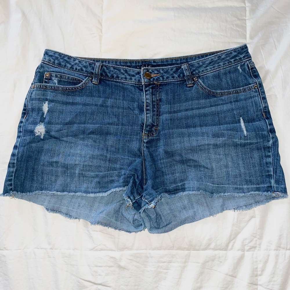 Jennifer Lopez Jean Shorts
